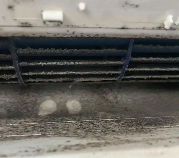 浦城空调吹的风有股烧焦味是怎么回事